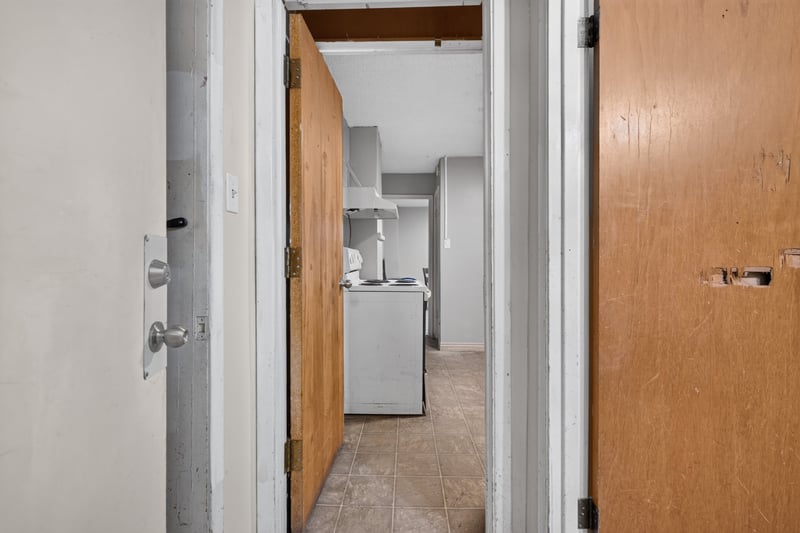 Luxury estate at 11015 87 Avenue Northwest #11015, Edmonton, AB — photo 30