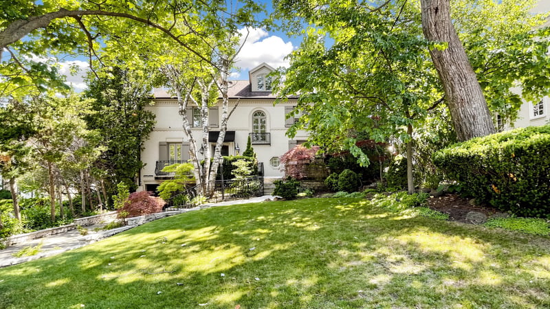 Luxury estate at 27 Strathgowan Crescent, Toronto, ON — photo 28