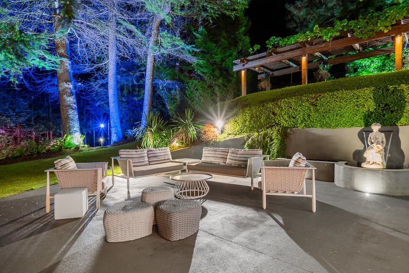 Luxury estate at 2331 Westhill Drive, West Vancouver, BC — photo 19