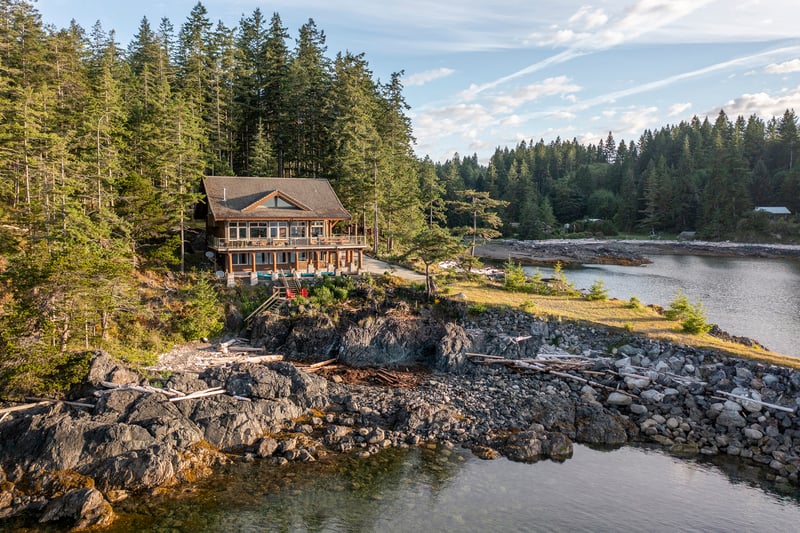 Luxury estate at 2100 Redonda Drive, Quadra Island — photo 4
