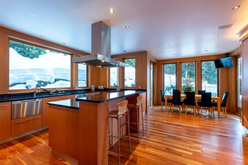 Luxury estate at 4673 Blackcomb Way, Whistler — photo 6