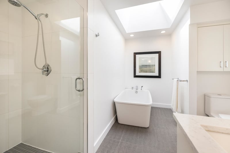 Luxury estate at 510 Newdale Place, West Vancouver, BC — photo 23