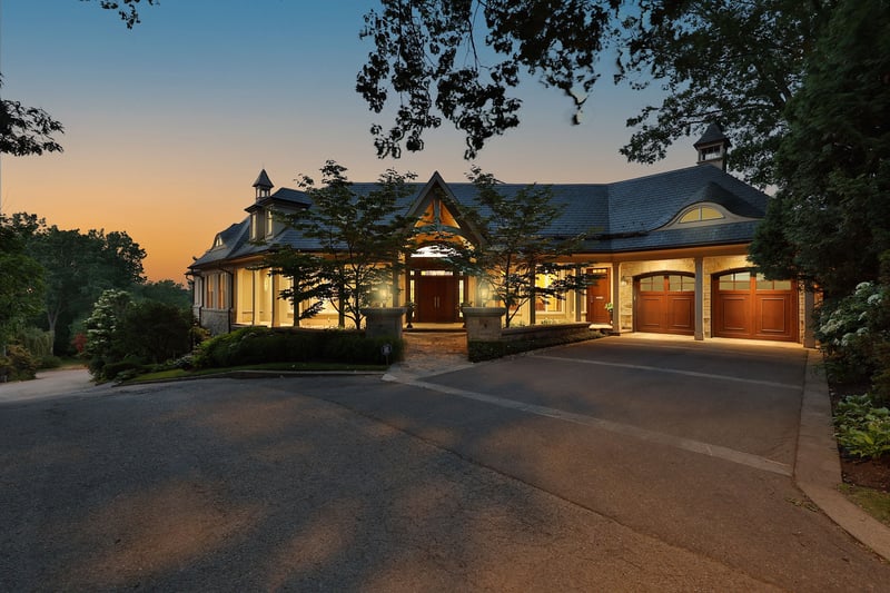 Luxury estate at 872 Whittier Crescent, Mississauga, ON — photo 37