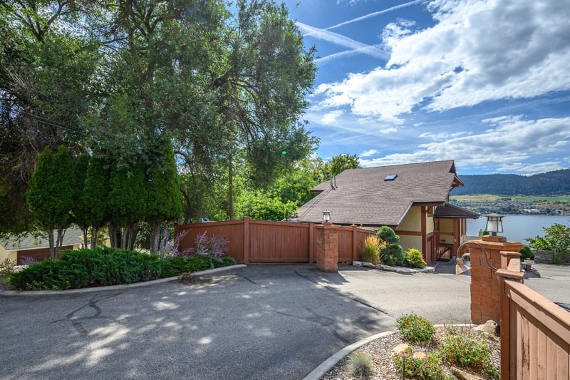 Luxury estate at 7302 Old Stamp Mill Road, Vernon, BC — photo 4