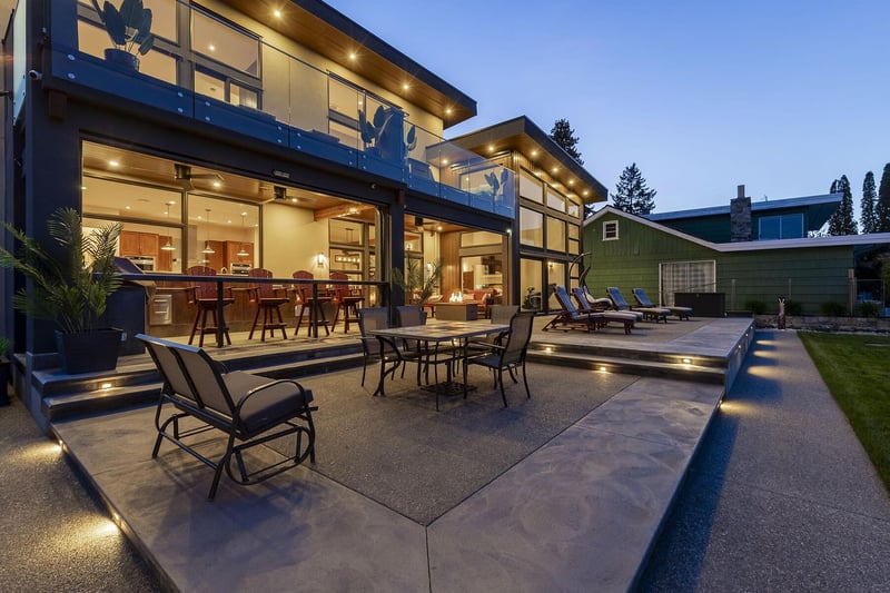Luxury estate at 704 Stonor Street, Summerland, BC — photo 4