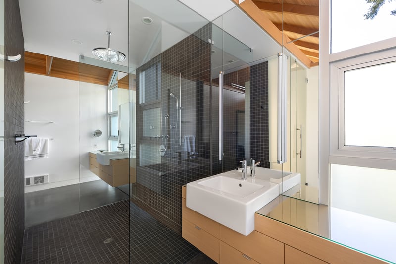 Luxury estate at 931 Ocean Park Lane, Bowen Island, BC — photo 9