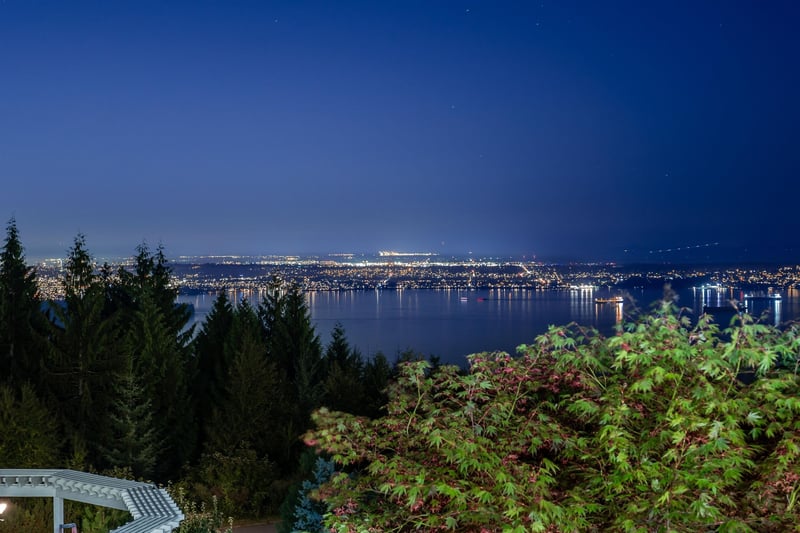 Luxury estate at 2336 Kadlec Court, West Vancouver, BC — photo 16