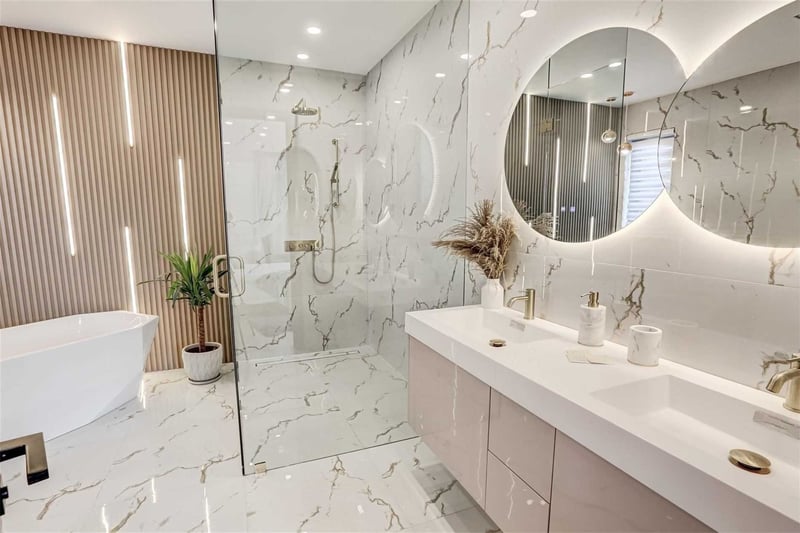 Luxury estate at 16 Lemonwood Drive, Etobicoke, ON — photo 11