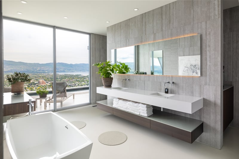 Luxury estate at Kelowna — photo 16