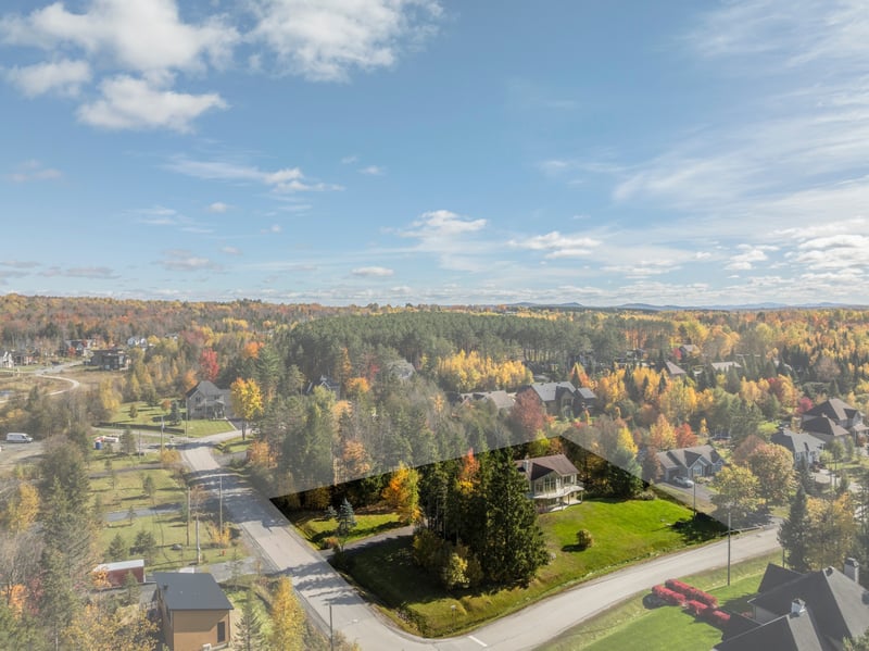 Luxury estate at 34 Rue des Tangaras, Orford, QC — photo 5