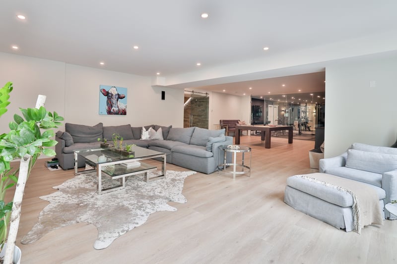 Luxury estate at 1102 Crestview Street, Oakville, ON — photo 35