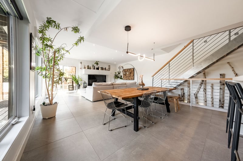Luxury estate at 84 Rue des Chèvrefeuilles, Saint-Jean-sur-Richelieu, QC — photo 6