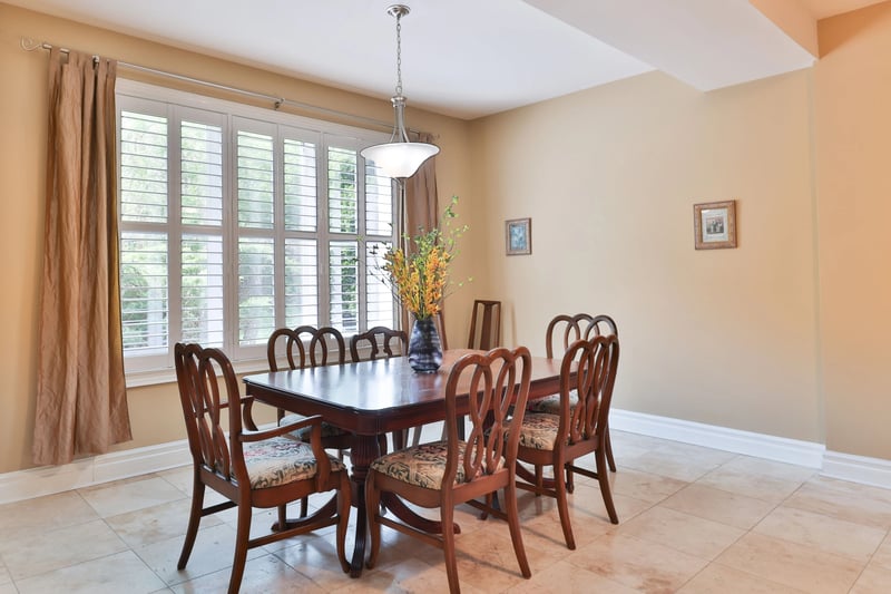 Luxury estate at 1832 Chesbro Court, Mississauga, ON — photo 12