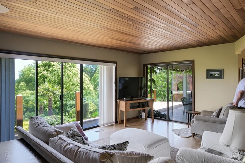 Luxury estate at 5489 Forest Hill Road, Victoria, BC — photo 9