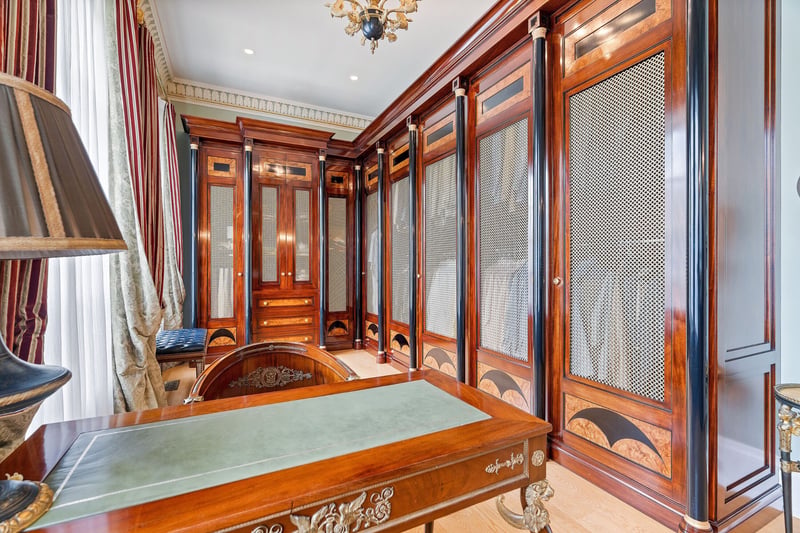 Luxury estate at 15 High Point Road, Toronto, ON — photo 11
