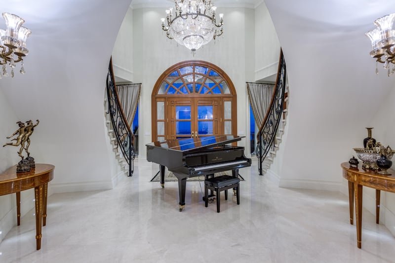 Luxury estate at 1175 Eyremount Drive, West Vancouver, BC — photo 14