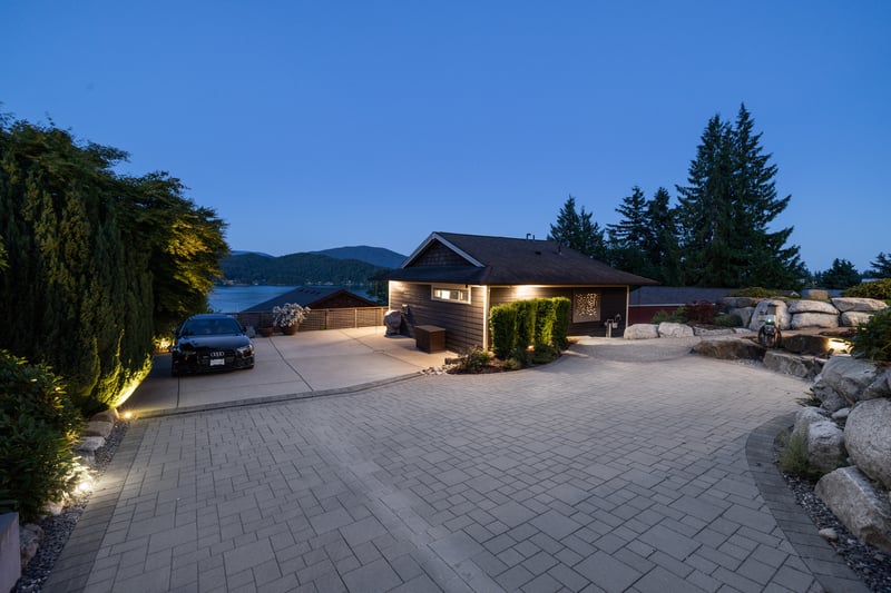 Luxury estate at 586 - 588 North Fletcher Road, Gibsons, BC — photo 45