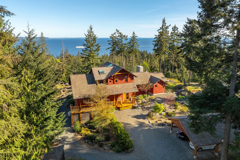 Luxury estate at 1004 Cowan Point Drive, Bowen Island, BC — photo 3