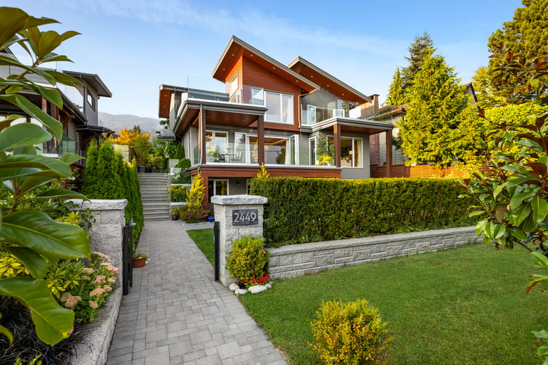 Luxury estate at 2449 Kings Avenue, West Vancouver, BC — photo 4