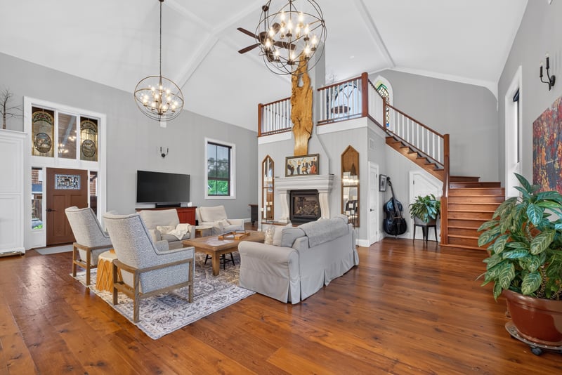 Luxury estate at 45 McMurray Street, Bracebridge, ON — photo 4