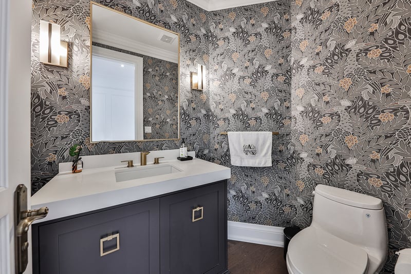 Luxury estate at 1257 Tecumseh Park Drive, Mississauga, ON — photo 12