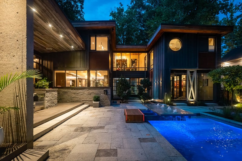 Luxury estate at 123 Kenollie Avenue, Mississauga, ON — photo 9