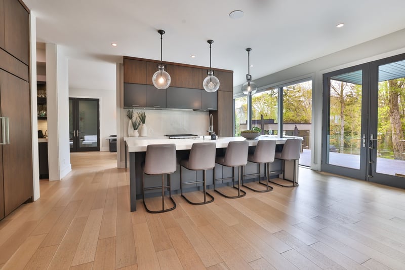Luxury estate at 1102 Crestview Street, Oakville, ON — photo 9