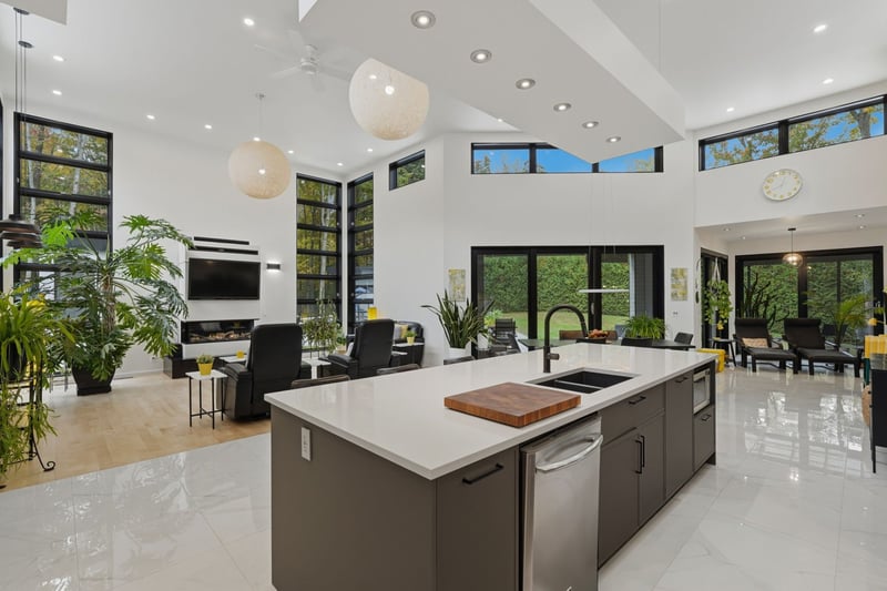 Luxury estate at 907 Rue des Lievres, Farnham, QC — photo 10