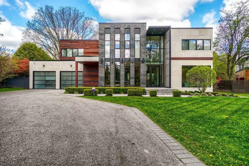 Luxury estate at 1487 Lakeshore Road West, Oakville, ON — photo 1