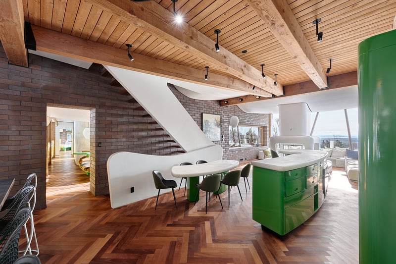 Luxury estate at 215 Mtee des Bois, Saint-Ferreol-les-Neiges — photo 4