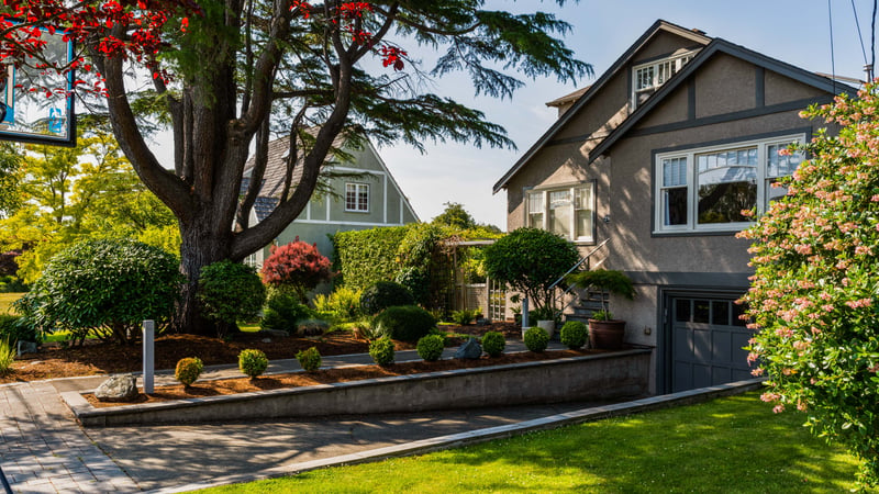 Luxury estate at 2741 Dufferin Avenue, Victoria, BC — photo 16
