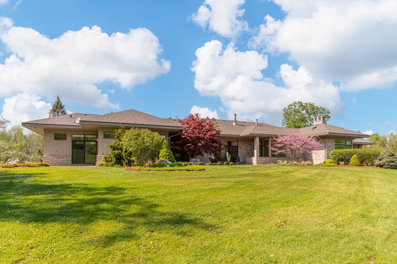 Luxury estate at 1099 Mineral Springs Road, Hamilton, ON — photo 33