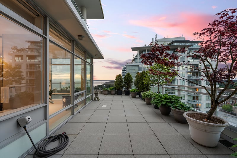 Luxury estate at PH2 1473 Johnston Road, White Rock, BC — photo 20