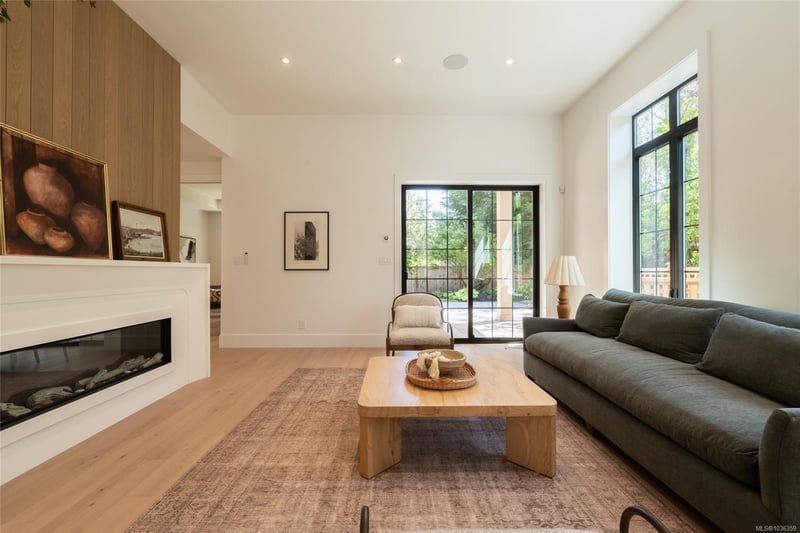 Luxury estate at 587 Oliver Street, Victoria, BC — photo 16
