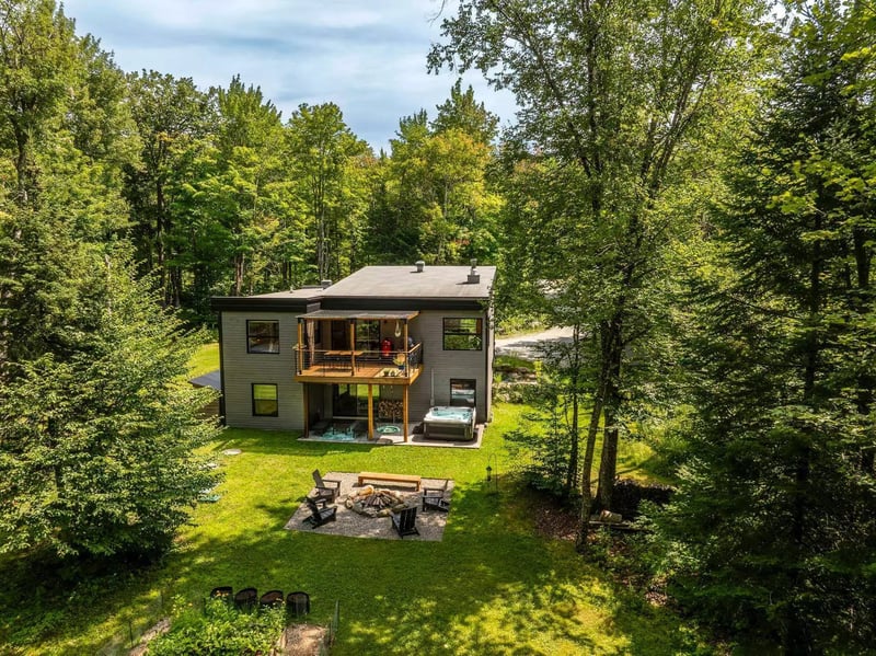 Luxury estate at 18 Rue des Faux Trembles, Eastman, QC — photo 2