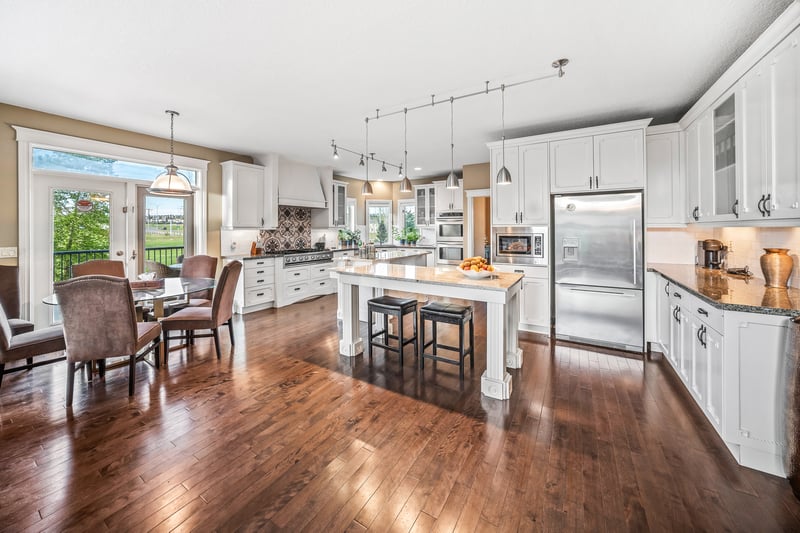 Luxury estate at 40 Blueridge Bay, Calgary, AB — photo 20
