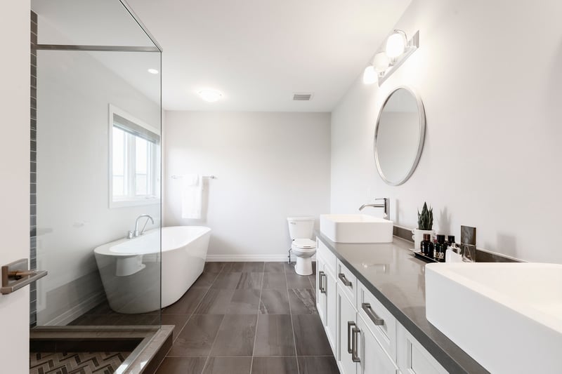 Luxury estate at 102 Greenwich Avenue, Hamilton, ON — photo 26