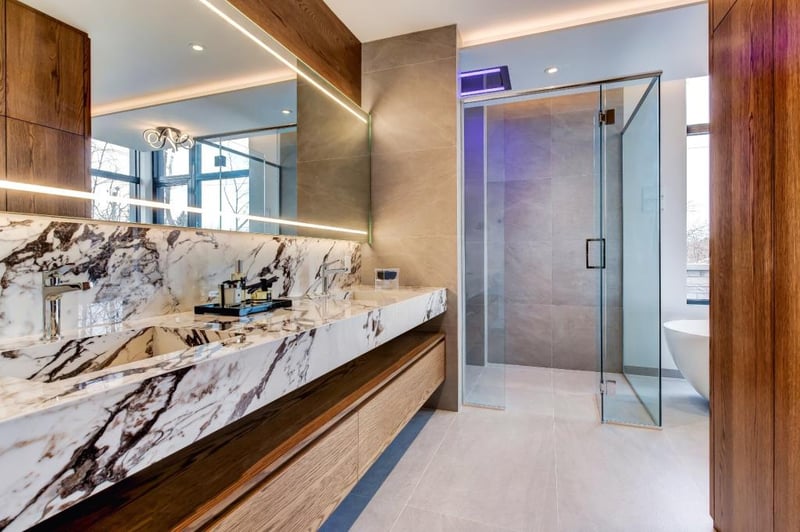 Luxury estate at 45 Place Kathleen Laing, Dorval, QC — photo 15