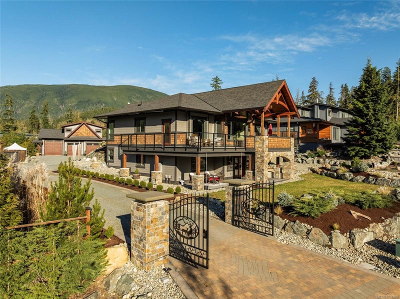 Luxury estate at 7343 Lakefront Place, Lake Cowichan, BC — photo 1