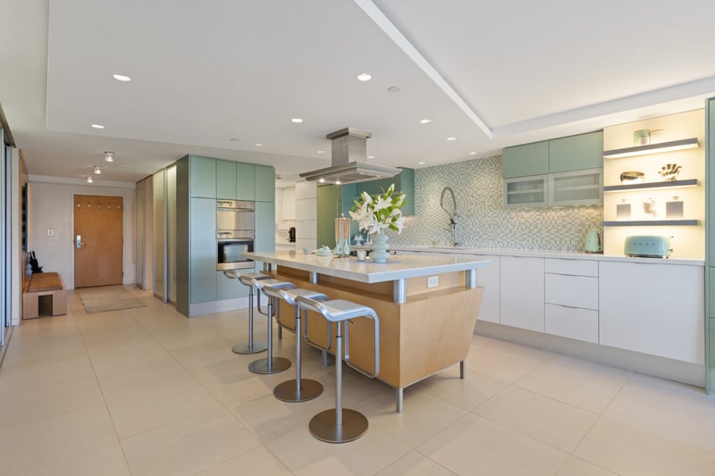 Luxury estate at 27 Alexander Street #708, Vancouver, BC — photo 30