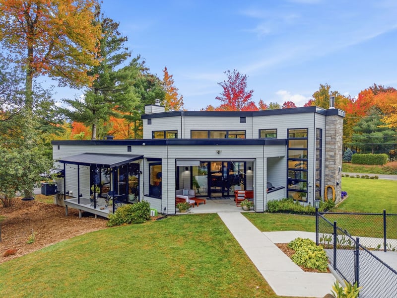 Luxury estate at 907 Rue des Lievres, Farnham, QC — photo 42