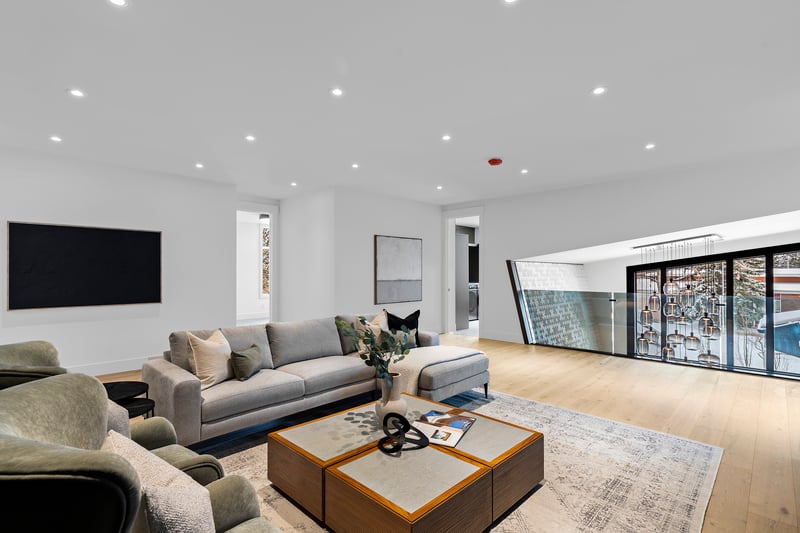 Luxury estate at 1016 Beverley Boulevard Southwest, Calgary, AB — photo 14