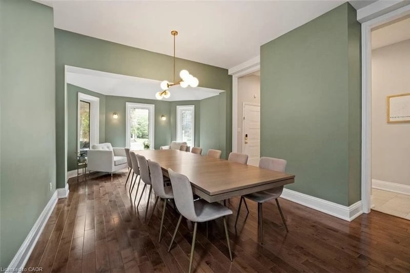Luxury estate at 381 Queen Street South, Hamilton, ON — photo 4