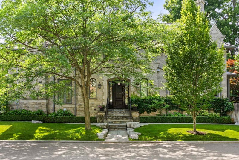 Luxury estate at 6 Vesta Drive, Toronto, ON — photo 3