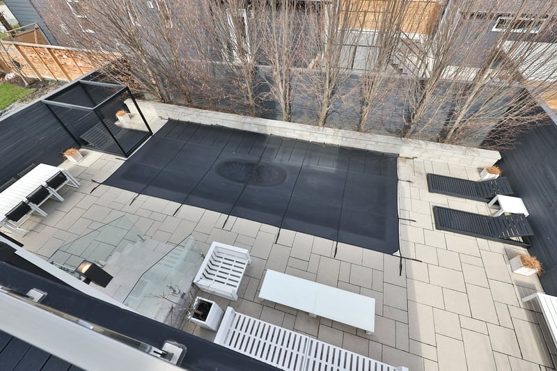 Luxury estate at 647 Montbeck Crescent, Mississauga, ON — photo 23