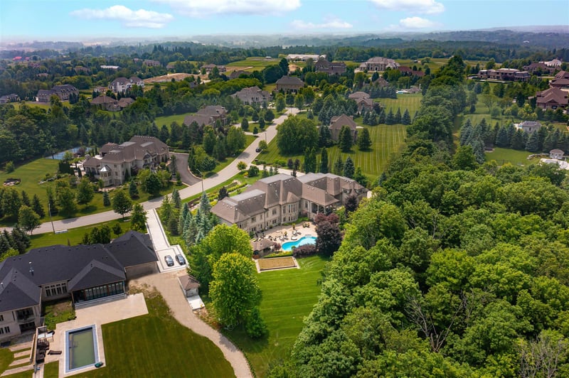Luxury estate at 95 Eden Vale Dr, King City, ON — photo 12