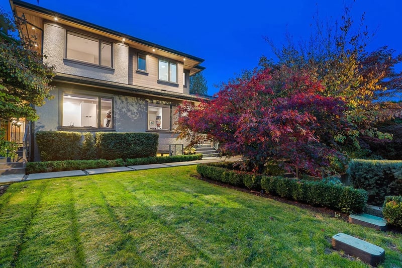 Luxury estate at 990 Jefferson Avenue, West Vancouver, BC — photo 25