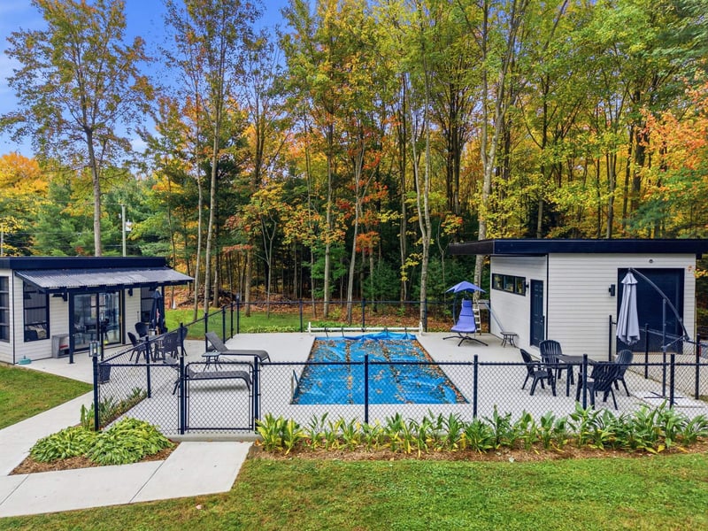 Luxury estate at 907 Rue des Lievres, Farnham, QC — photo 46