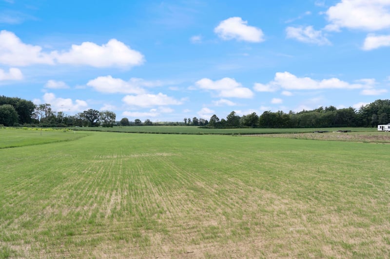 Luxury estate at 2427 East Quarter Line Road, Norfolk, ON — photo 7