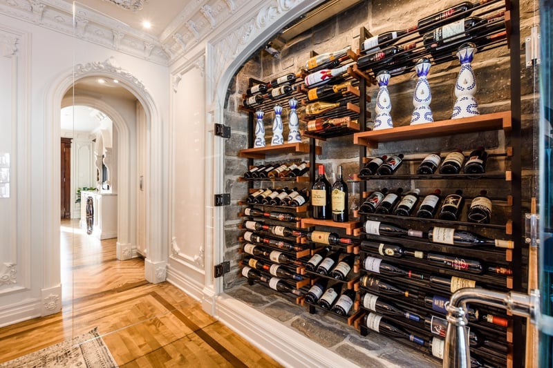Luxury estate at 1093 Rue Béique, Mont-Saint-Hilaire, QC — photo 17